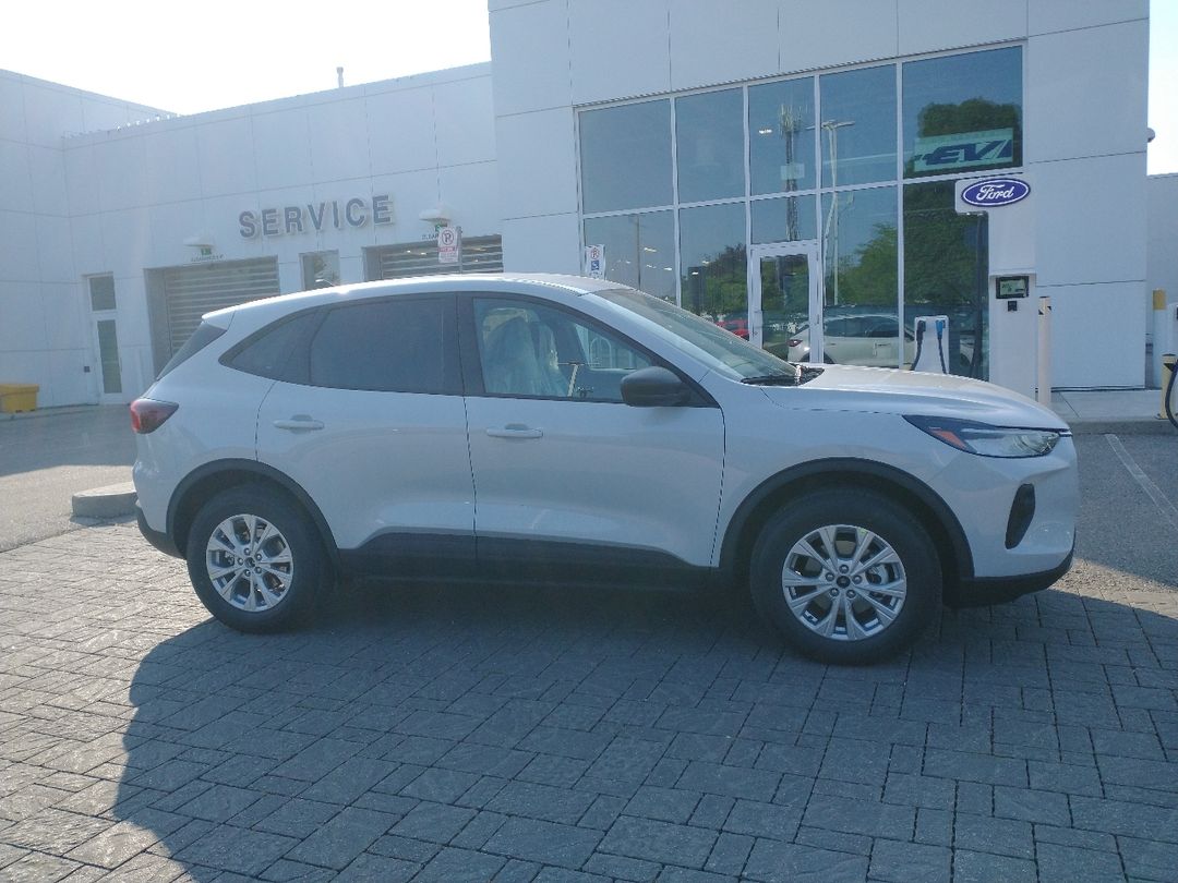 new 2025 Ford Escape car, priced at $39,543