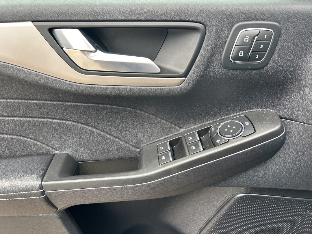 used 2022 Ford Escape car, priced at $25,988