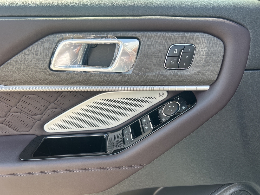 new 2025 Ford Explorer car, priced at $67,936