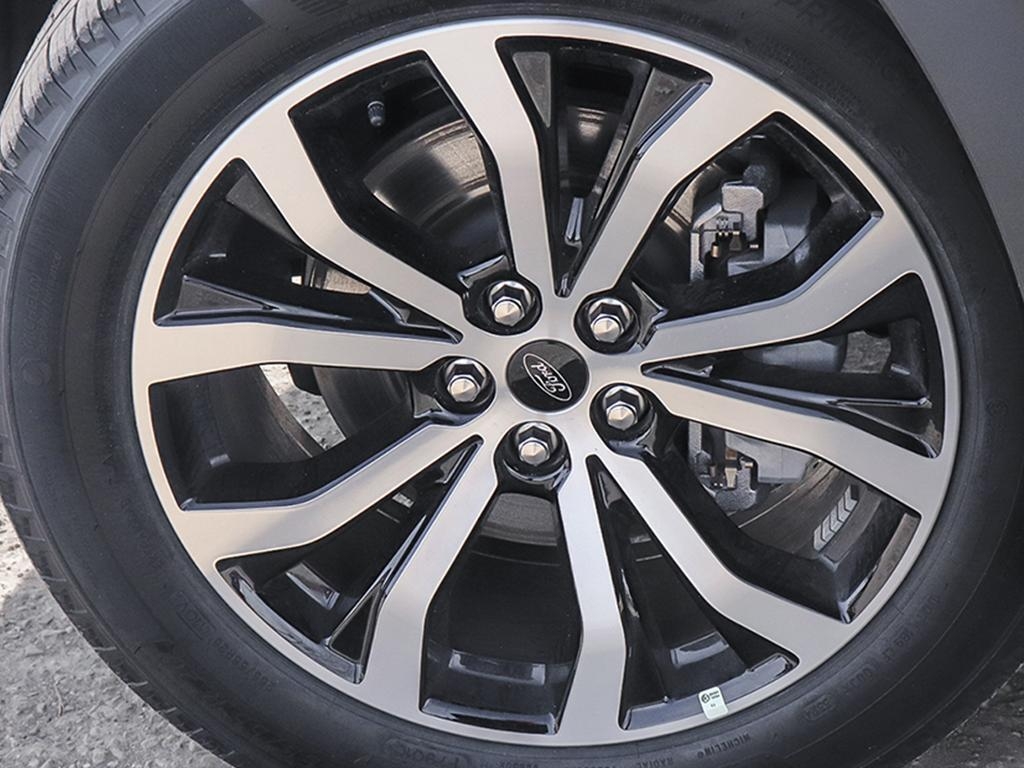 new 2025 Ford Explorer car, priced at $57,464