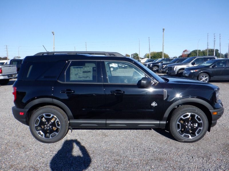 new 2024 Ford Bronco Sport car, priced at $48,499