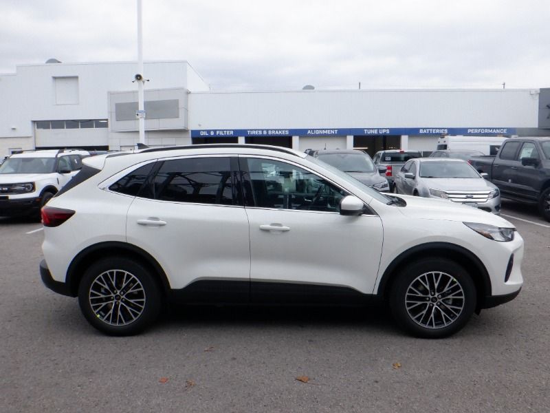 new 2025 Ford Escape car, priced at $47,094