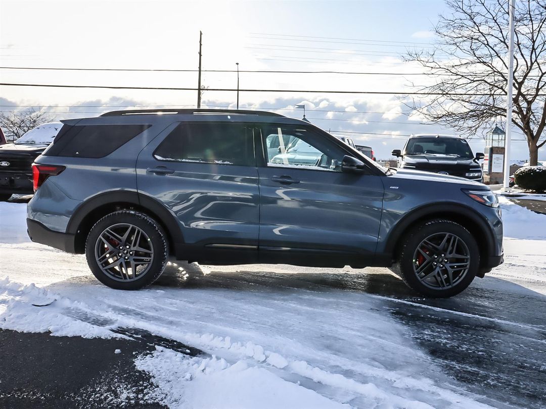 new 2025 Ford Explorer car, priced at $64,530