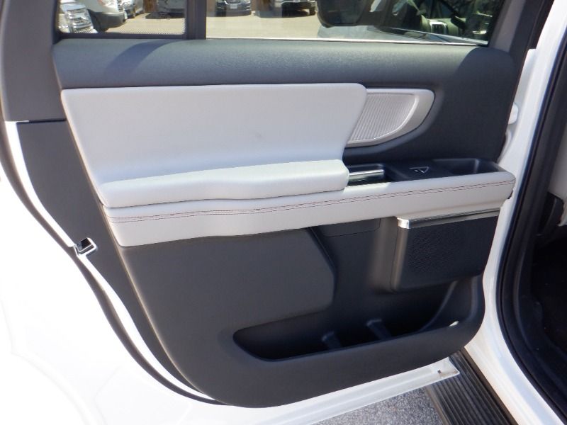 new 2025 Ford Expedition car, priced at $91,665