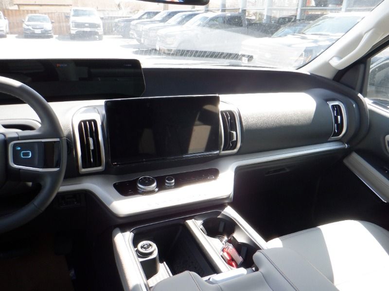 new 2025 Ford Expedition car, priced at $91,665