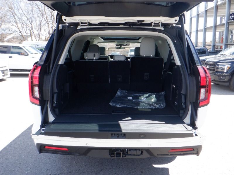 new 2025 Ford Expedition car, priced at $91,665