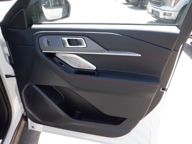 new 2025 Ford Explorer car, priced at $72,680