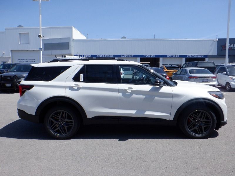 new 2025 Ford Explorer car, priced at $72,680