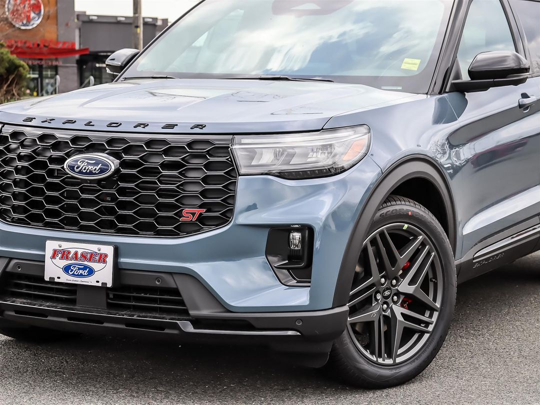 new 2025 Ford Explorer car, priced at $72,730