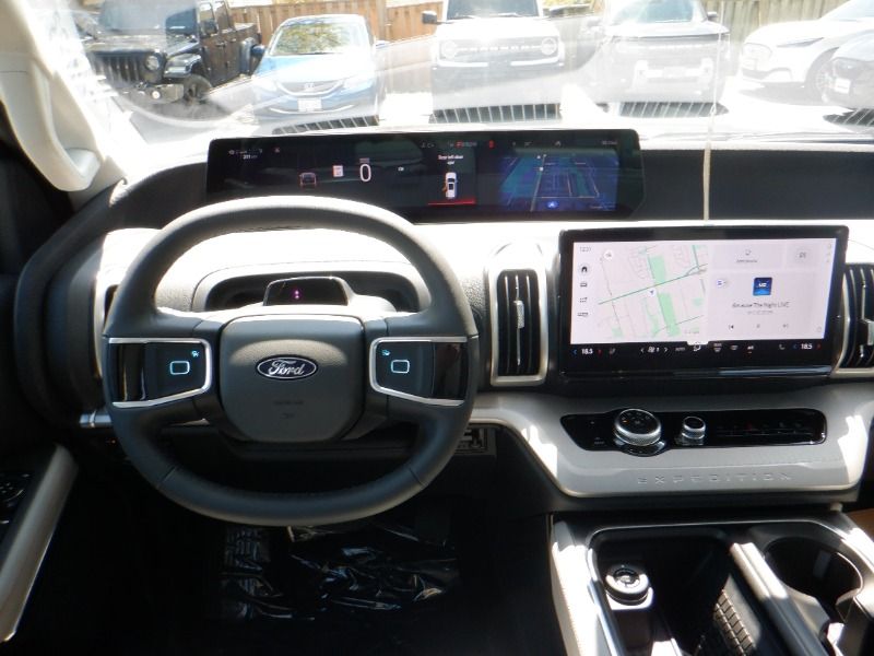 new 2025 Ford Expedition car, priced at $88,265