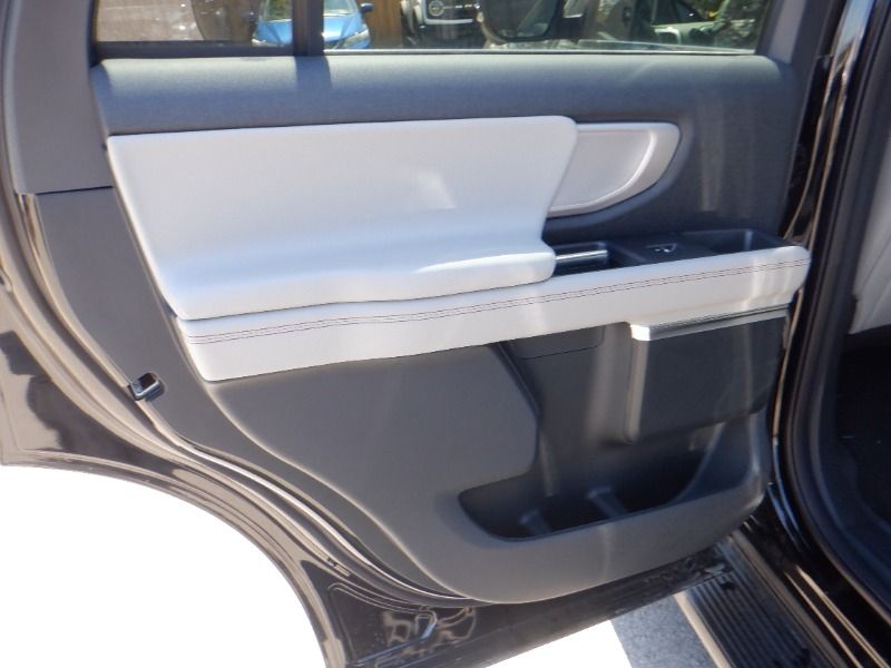 new 2025 Ford Expedition car, priced at $88,265