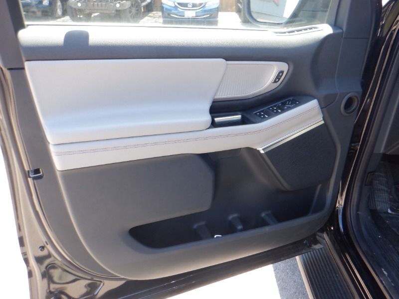 new 2025 Ford Expedition car, priced at $88,265