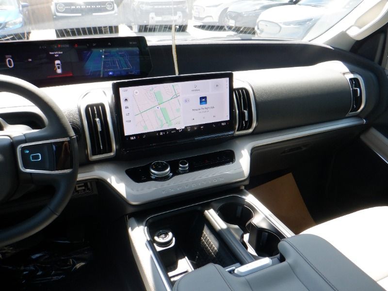 new 2025 Ford Expedition car, priced at $88,265