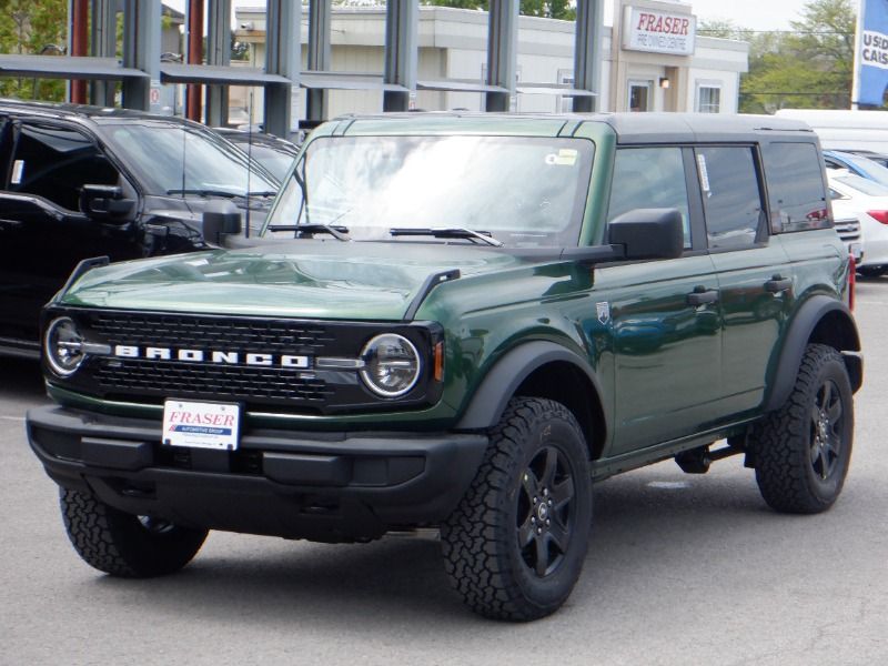 new 2025 Ford Bronco car, priced at $60,565