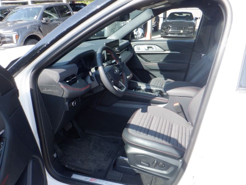 new 2025 Ford Explorer car, priced at $65,615