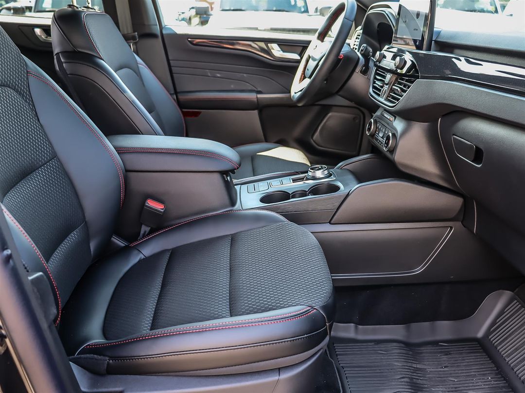 new 2025 Ford Escape car, priced at $39,694
