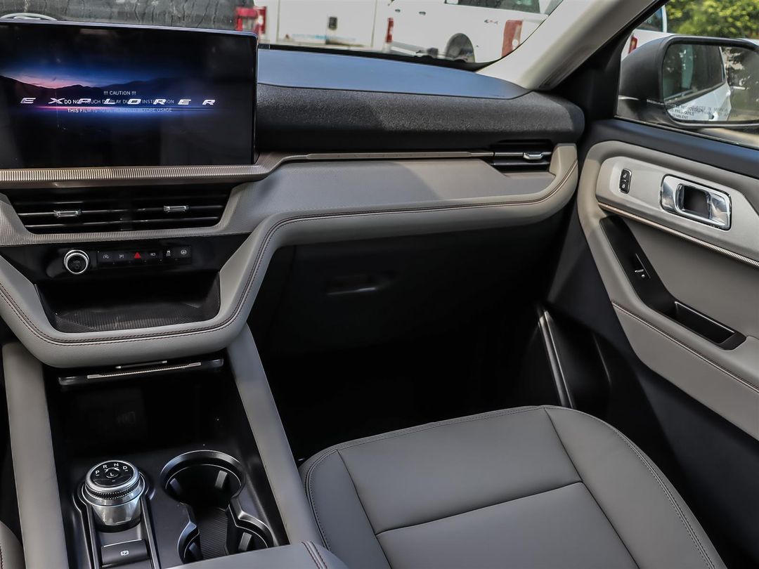 new 2025 Ford Explorer car, priced at $57,380