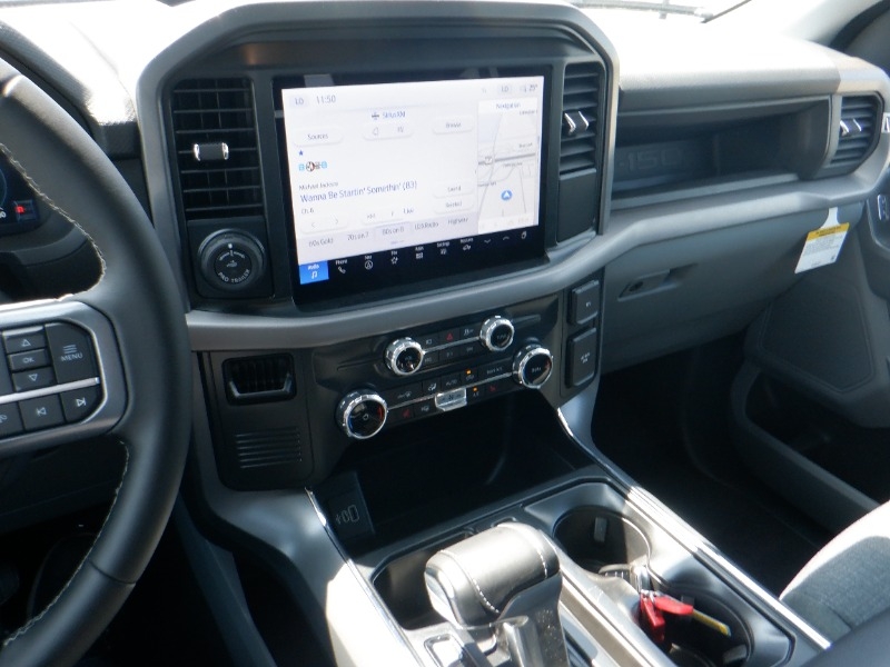 new 2025 Ford F-150 Lightning car, priced at $62,419