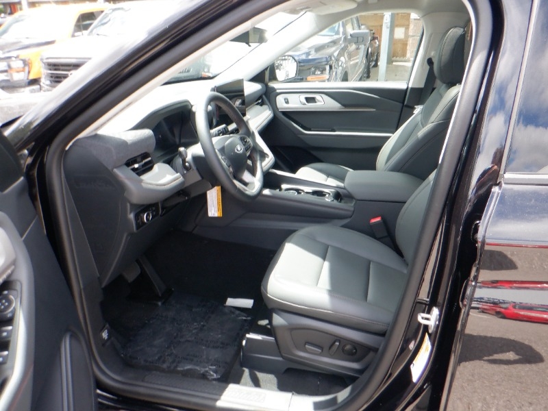 new 2025 Ford Explorer car, priced at $53,909