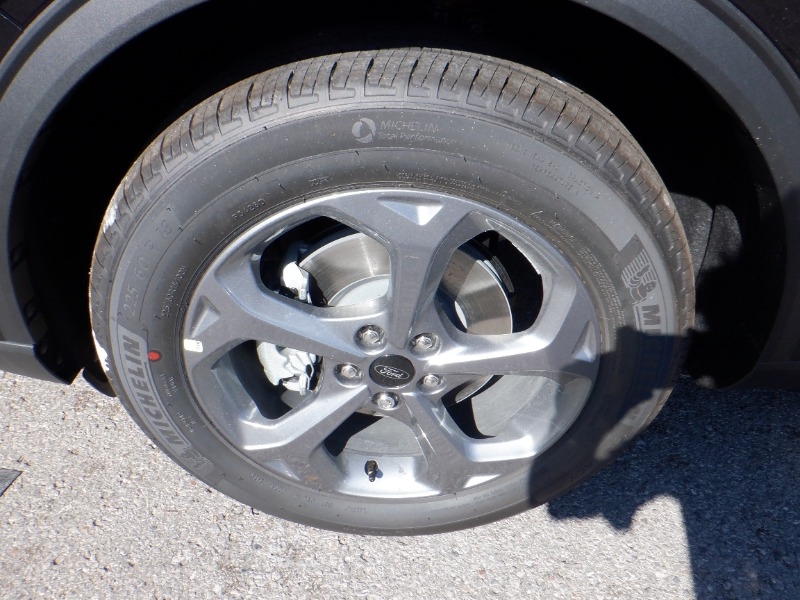 new 2025 Ford Escape car, priced at $40,147