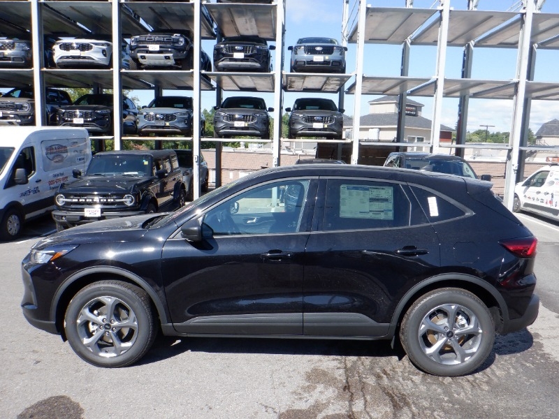 new 2025 Ford Escape car, priced at $40,147