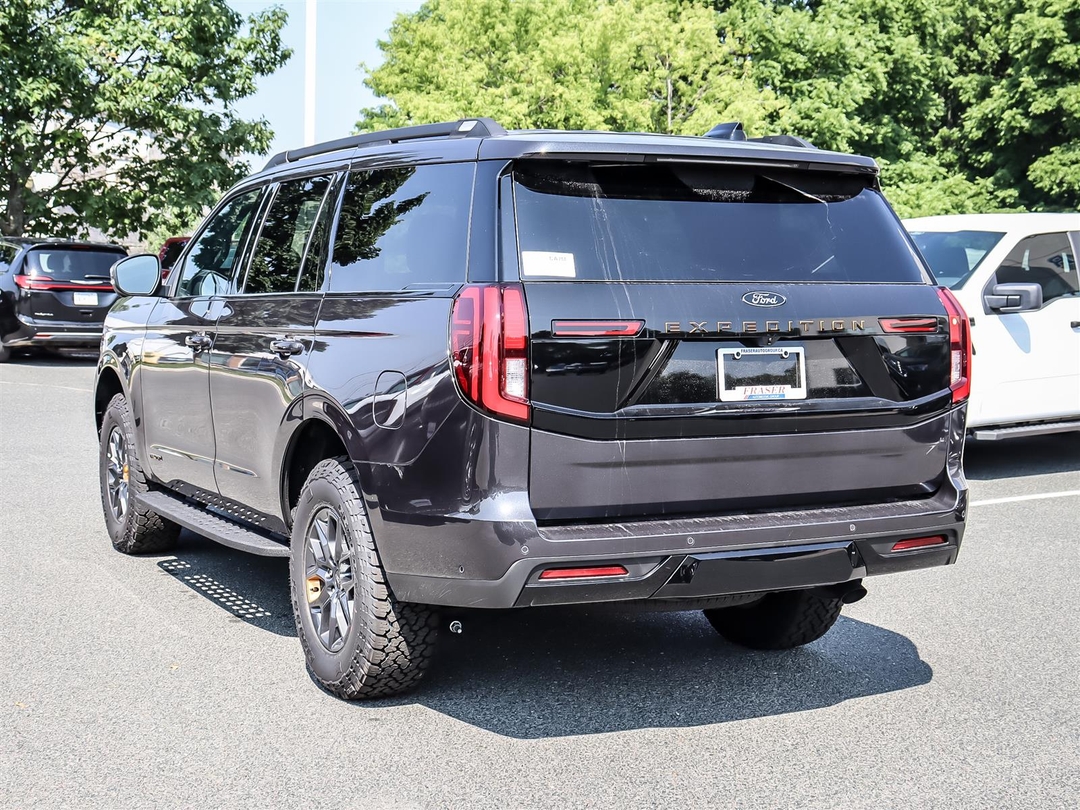 new 2025 Ford Expedition car, priced at $106,765