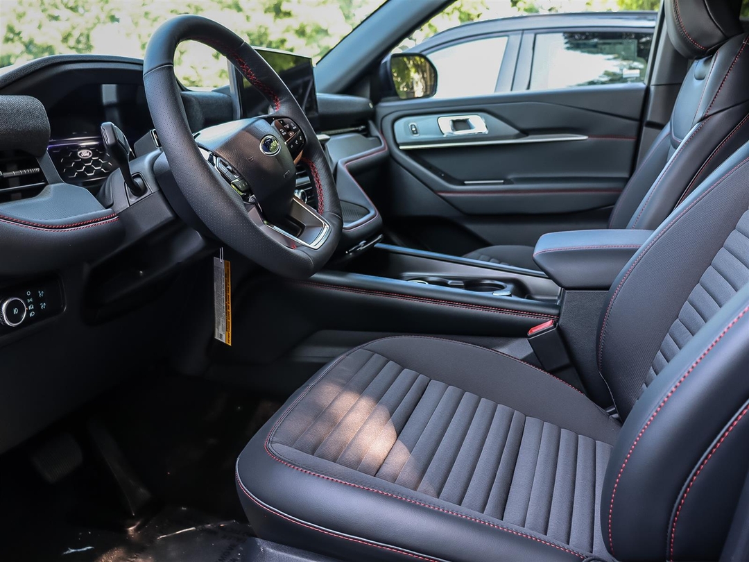 new 2025 Ford Explorer car, priced at $60,780