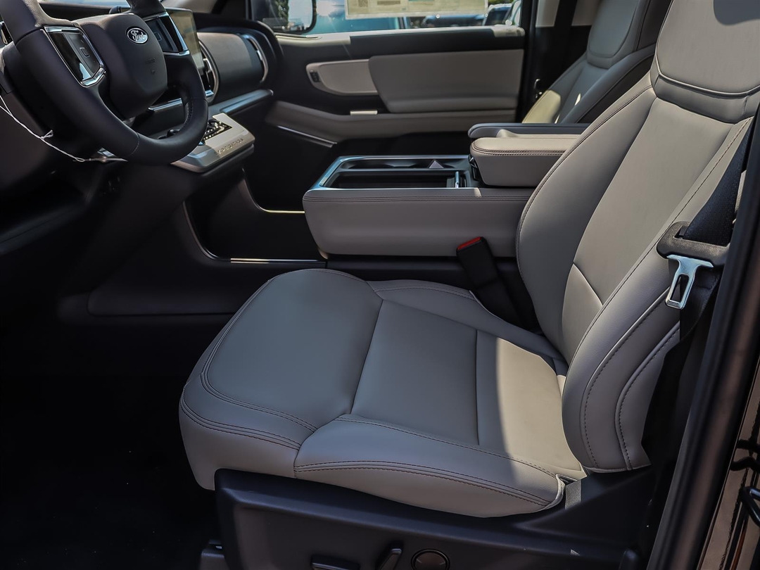 new 2025 Ford Expedition car, priced at $89,315