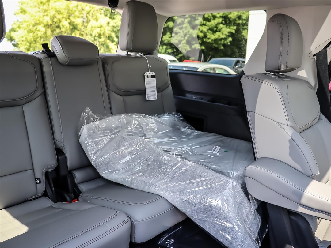 new 2025 Ford Expedition car, priced at $89,315