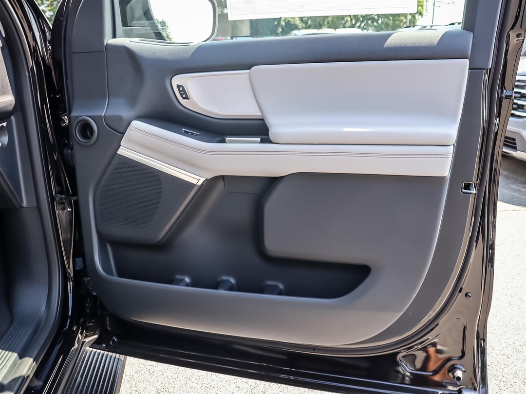 new 2025 Ford Expedition car, priced at $89,315