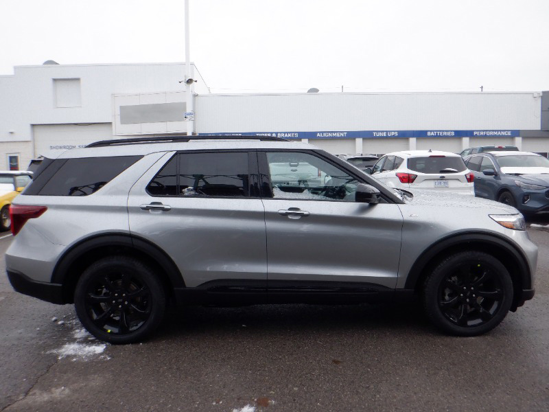 new 2023 Ford Explorer car, priced at $56,135